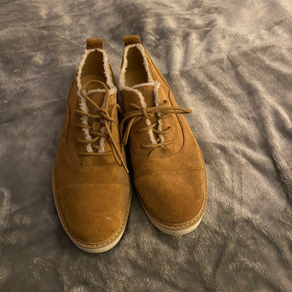 UGG shoes like new excellent condition size 8
